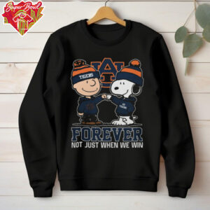 Official Charlie Brown And Snoopy Auburn Tigers Forever Not Just When We Win Tee Shirt