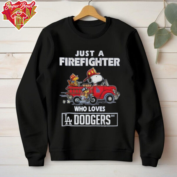 Official Snoopy And Woodstocks Just A Firefighter Who Loves Los Angeles Dodgers MLB 2025 Shirt