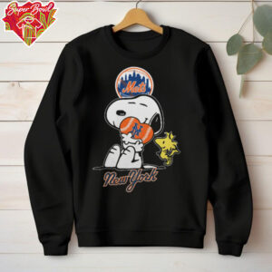 Official Snoopy Hug Heart New York Mets Baseball Shirts