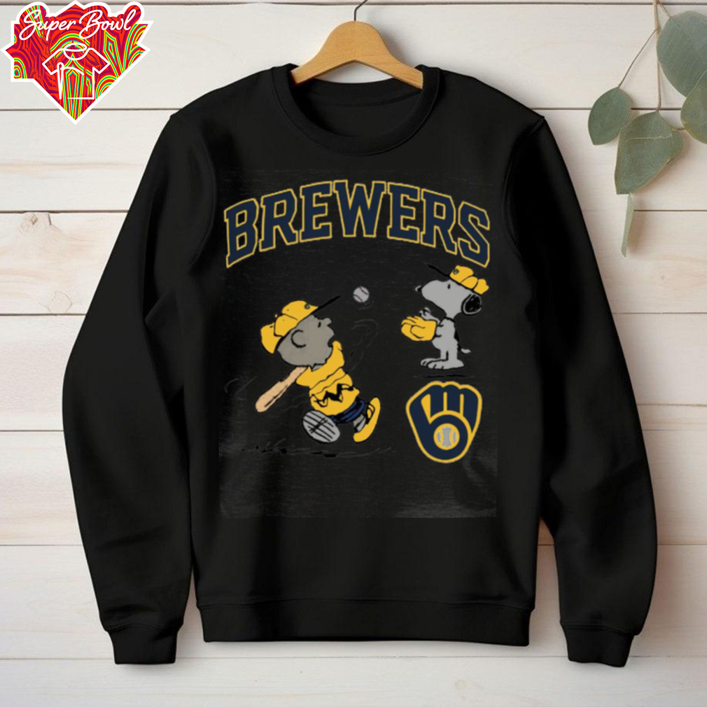 Peanuts Charlie Brown And Snoopy Playing Baseball Milwaukee Brewers T Shirt Peanuts Charlie Brown And Snoopy Playing Baseball Milwaukee Brewers T Shirt