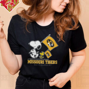 Peanuts Snoopy And Woodstock Missouri Tigers Road To Oklahoma City Shirt Black