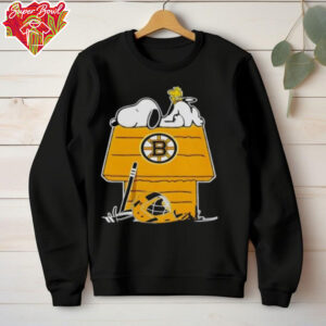 Peanuts Snoopy and Woodstock Boston Bruins Hockey shirt