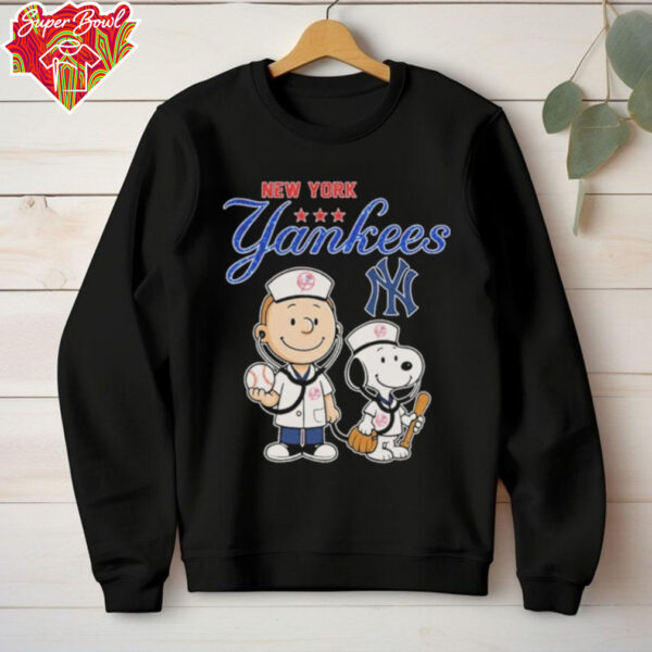 Snoopy And Charlie Brown New York Yankees Caring Hearts, Nurses T shirts
