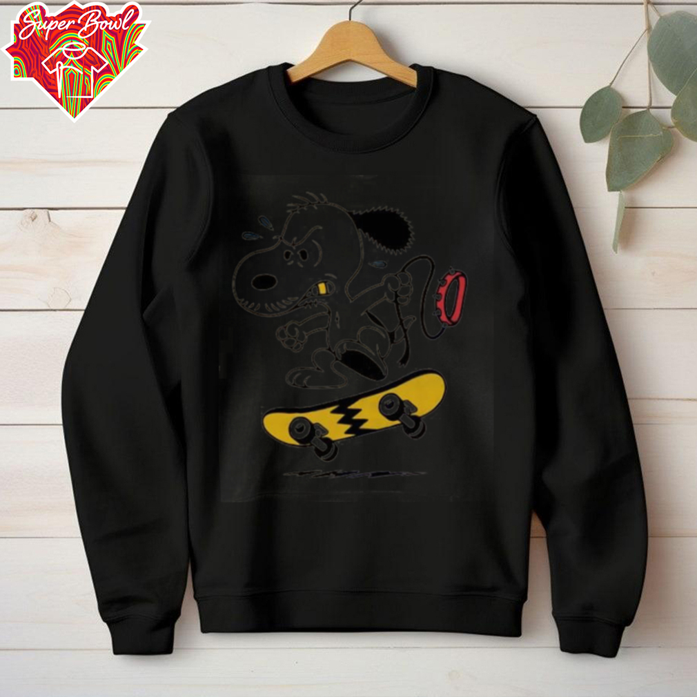 Snoopy Sweat Leash Teeth Skateboarding Yellow Lightning cartoon shirt Snoopy Sweat Leash Teeth Skateboarding Yellow Lightning cartoon shirt