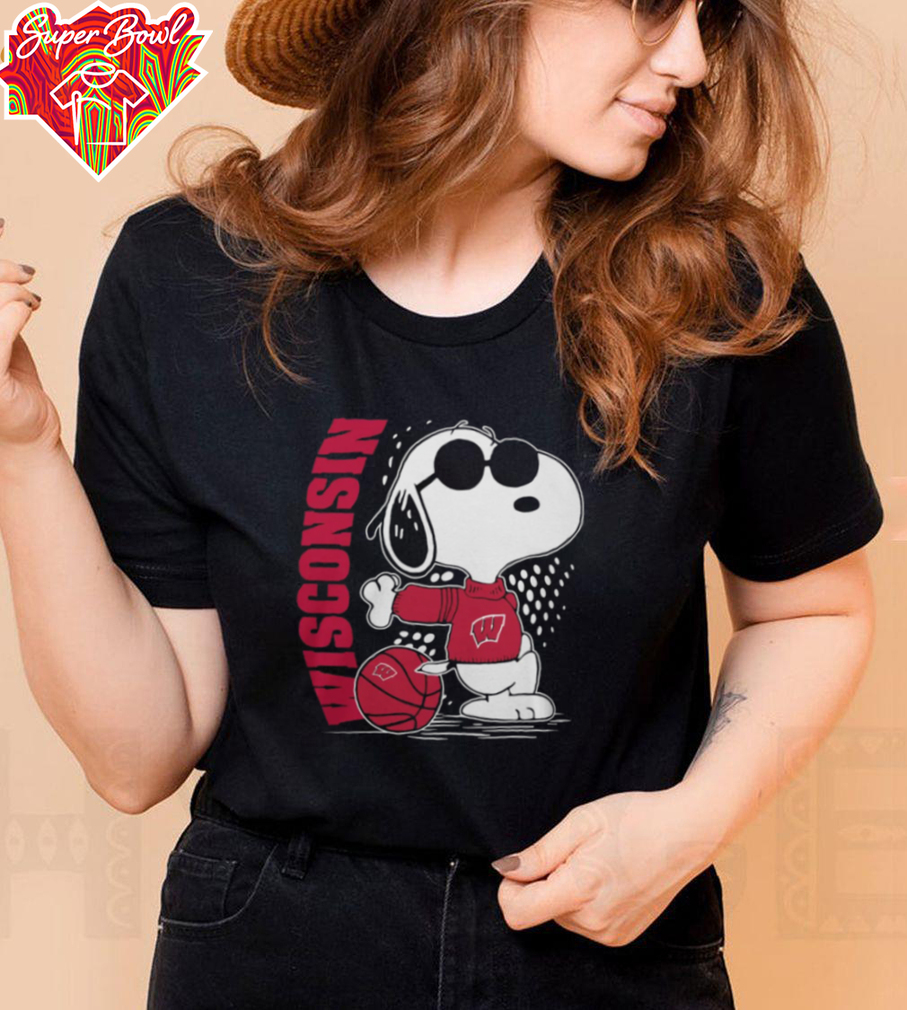 Snoopy The Peanuts Wisconsin Badgers Basketball Hoodie Snoopy The Peanuts Wisconsin Badgers Basketball Hoodie