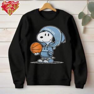 Snoopy Wearing North Carolina Tar Heels Basketball Shirt