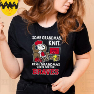 Atlanta Braves Snoopy Grandmas Knit And Woodstock Shirt